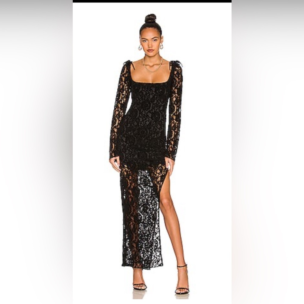 Siena Gown in Black
MAJORELLE